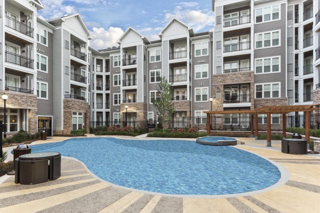 Apartamento Grand Luxury Premium Vaulted Ceilings Woodbridge Exterior foto