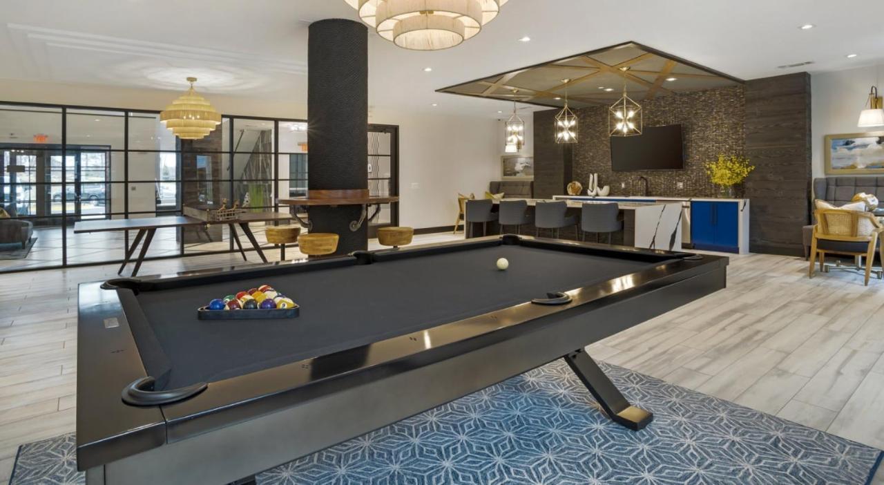 Apartamento Grand Luxury Premium Vaulted Ceilings Woodbridge Exterior foto